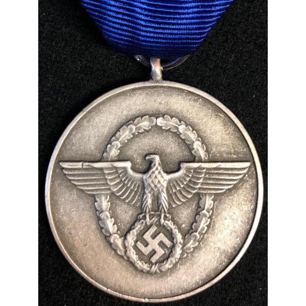Medalla Policía 8 años