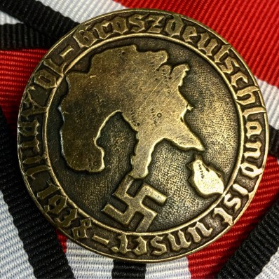 Insignia político alemán NSDAP